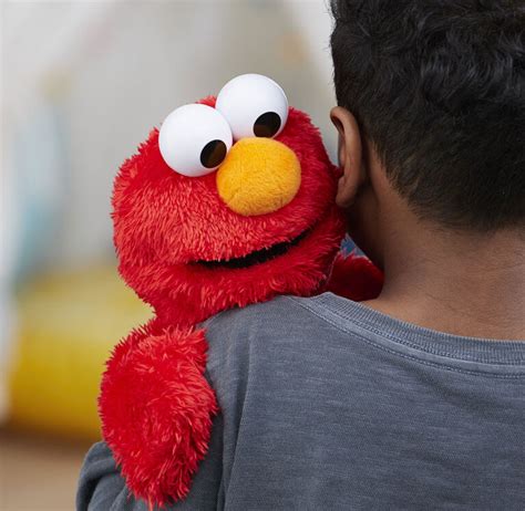 Sesame Street Love To Hug Elmo English Edition Toys R Us Canada