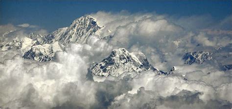 In Climbing Everest Survival Rates Favor 40 And Under Crowd The New
