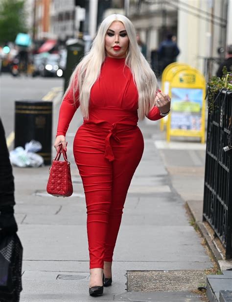 Jessica Alves All In Red Out And About In London 05152021 Hawtcelebs