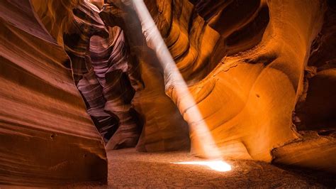 Best Time To Visit Antelope Canyon For Visitors And Photographers