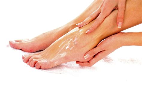 Diabetic Foot Care Tips For Healthy Feet With Diabetes Readers Digest