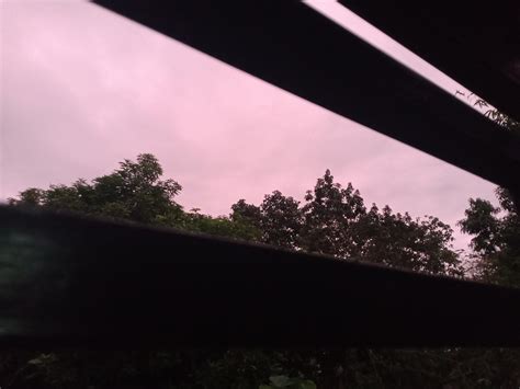 so um the sky was a lil bit violet over my house last night r cadum