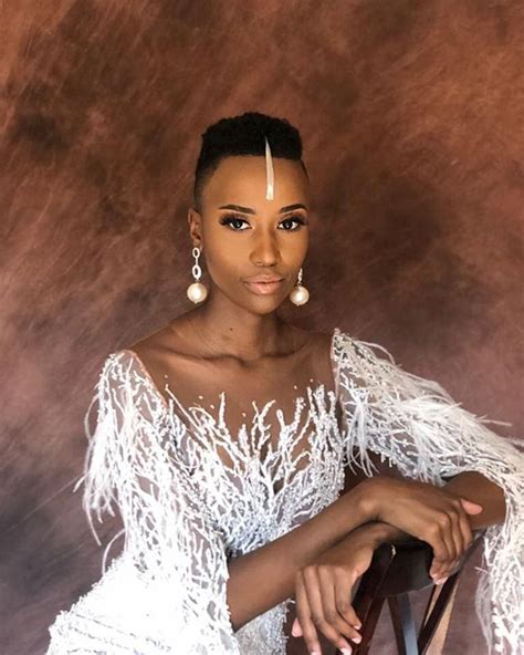 Zozibini Tunzi Zozitunzi • Instagram Photos And Videos African Beauty Black Beauties