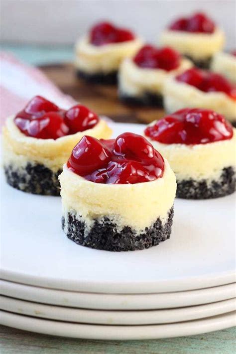 Mini Cherry Cheesecakes Cheesecake Desserts Recipes Christmas