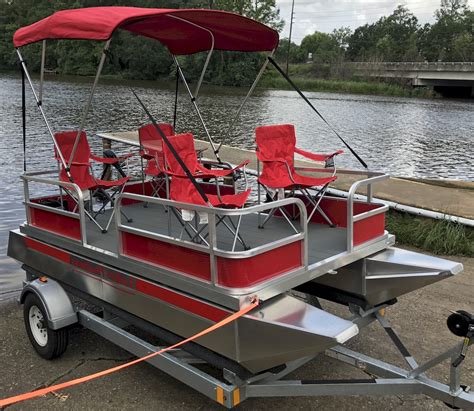 With the right elements, these small pontoon fishing boats are equally suitable for quiet backwaters as well as more turbulent seas. Laker 610 Mini Pontoon Boat