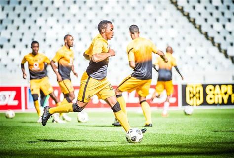 Gavin Hunt Promotes Sabelo Radebe To Kaizer Chiefs First Team Kickoff