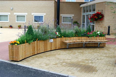 Curved Planters Street Design