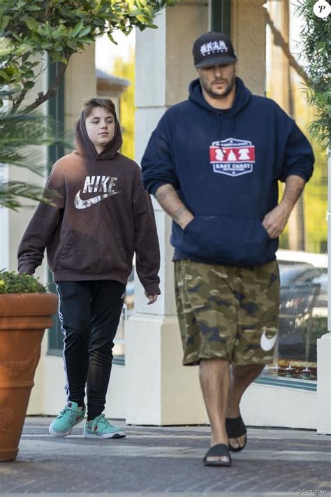 Exclusif Kevin Federline Et Son Fils Jayden Federline à Los Angeles Le 28 Octobre 2019