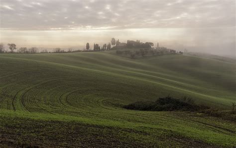 Cretein The Mist 2 Toscana Italy Roberto Sivieri Flickr