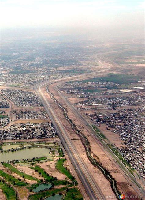 Vista Aérea Sobre El Río Bravo Ciudad Juárez Chihuahua