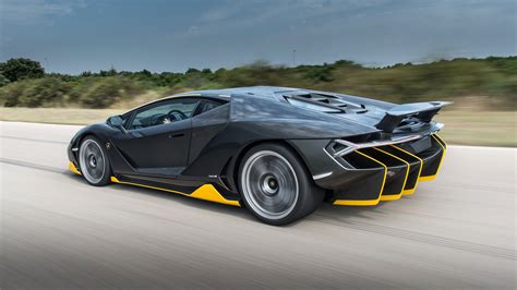 Скачать 3840x2160 Lamborghini Centenario вид сбоку скорость обои
