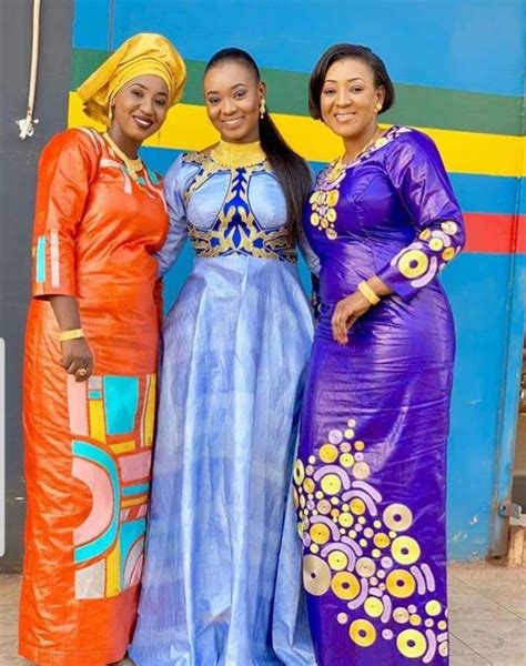 Robes longue boubou moderne pour femme en bazin riche. Model Bazin 2019 Femme - Bazin Riche Latest African Fashion Dresses African Fashion Dresses ...