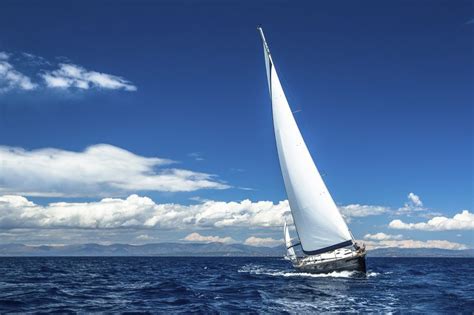 31 Sailing Tips For Beginners The Adventure Junkies Bored Wallpaper