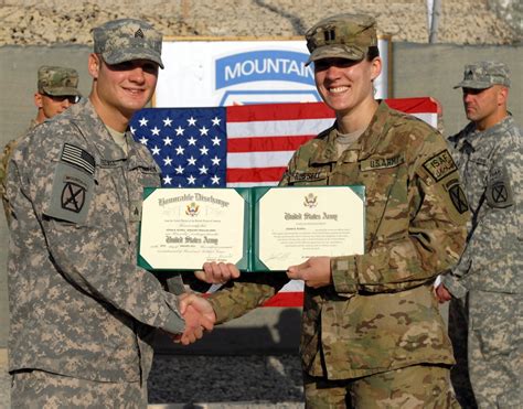 10th Mountain Division Siblings Reunite While Deployed Article The