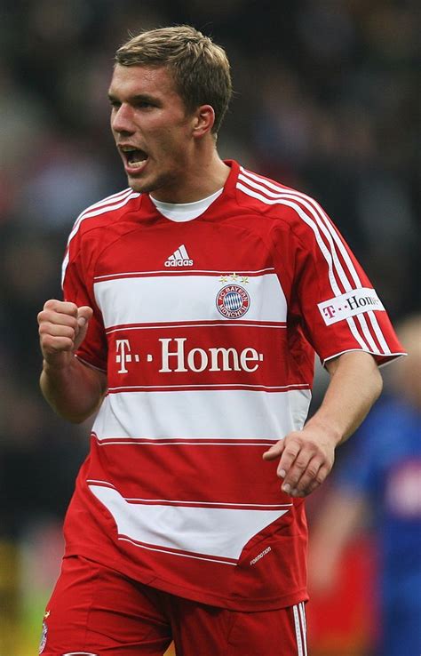 Lukas josef podolski (born on 4 june 1985) is a german professional footballer who plays as a forward for japanese side vissel kobe. Pin auf FC Bayern Munich