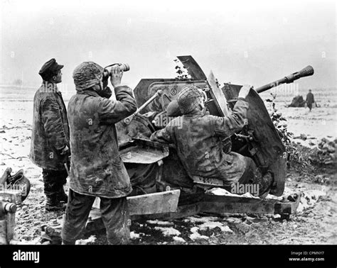 German 37cm Flak 43 1944 Stock Photo Alamy