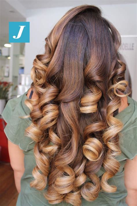 Pin By Preciousgoldbytania On Colored Hair Curls For Long Hair Long