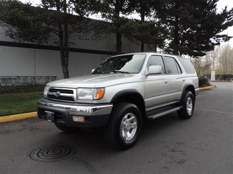 1999 Toyota 4runner Sr5 4wd V6 Moon Roof Excellent Condition