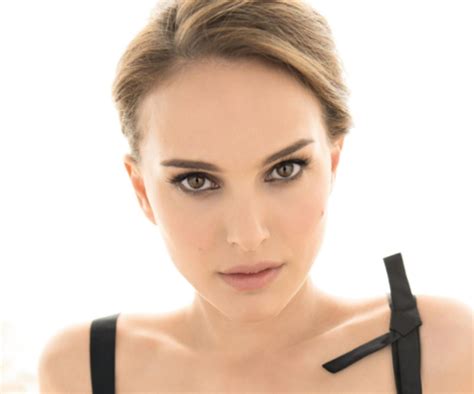 Natalie Portman All Body Measurements Including Boobs Waist Hips And More Measurements Info