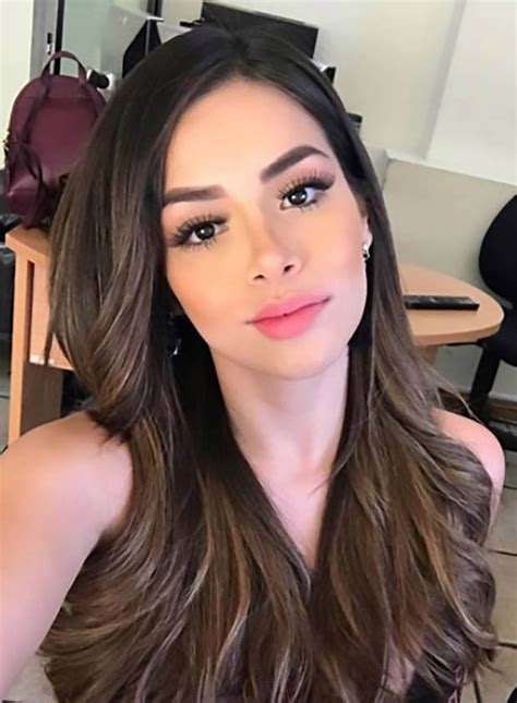 yanet garcia the world s hottest weather crown goes to pamela longoria daily star