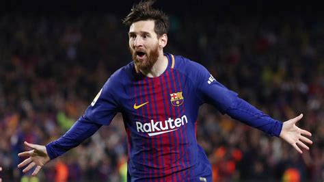 Leo, messidona, la pulga, la pulga atomica, atomic flea. Lionel Messi Height, Bio, Net worth, Age, Family, Wife, Facts - Super Stars Bio