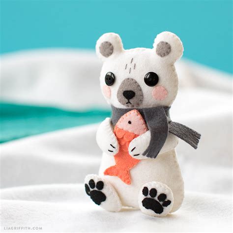 Diy Felt Polar Bear Stuffie Lia Griffith Bloglovin