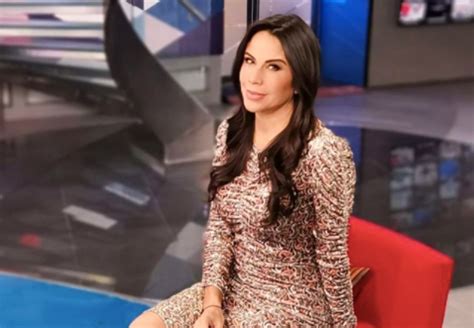 Paola Rojas Luce Zapatos De Cenicienta Y Nos Encantan