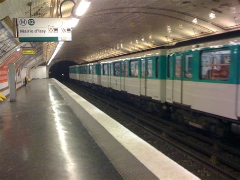 I have met the love of my life. French Transportation - My Life in Paris