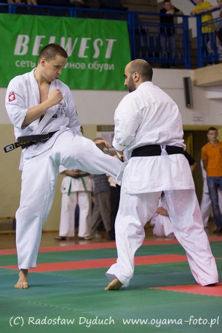 Koszmarny faul na euro 2020. Krakowski Klub OYAMA - Perfect Karate