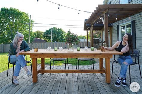 DIY-Outdoor-Dining-Table-One-Day - DIY Huntress