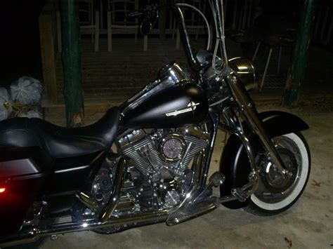 Some handlebar shots for rik. Gangster style and Rat Bike style Road Kings - Page 2 ...
