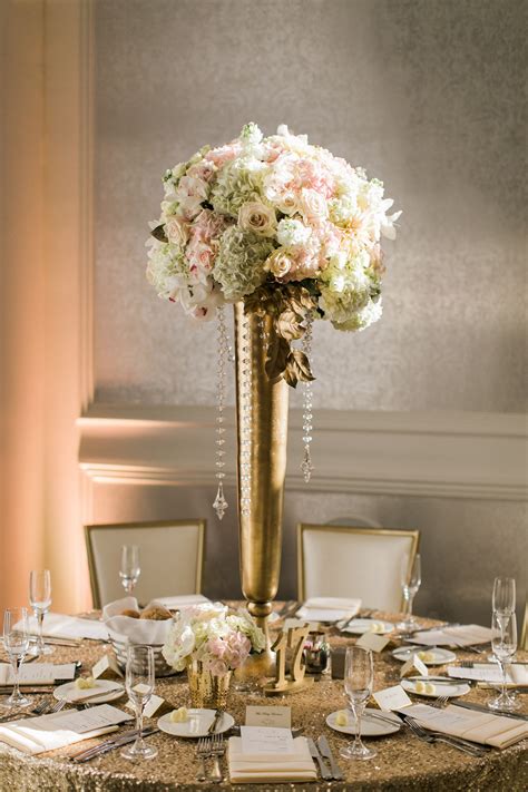 As promised in my previous post. Tall Gold Vase Centerpiece