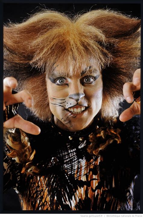 But he'd since fallen out with his usual lyricist, tim rice (who would go on to write chess and songs for the lion. [Cats, musique de Andrew Lloyd Webber. (1989-1990 ...