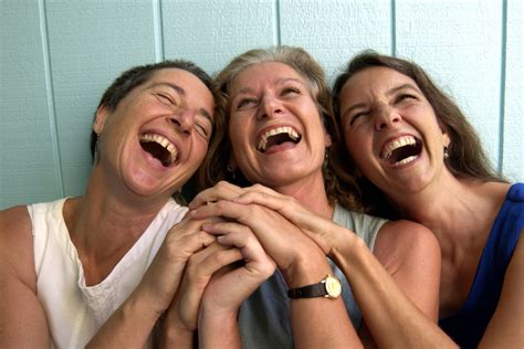 Pin By La Lupa De Caty On Fotograf A Photography Art Women Laughing Laughter Belly Laughs