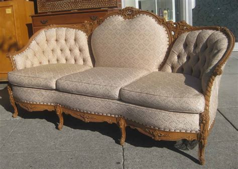 Uhuru Furniture And Collectibles Sold Victorian Sofa 175