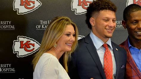 Patrick Mahomes Mom Says Bucs Helped By Refs Goes Off About ESPN Trolling Her Son TWEETS