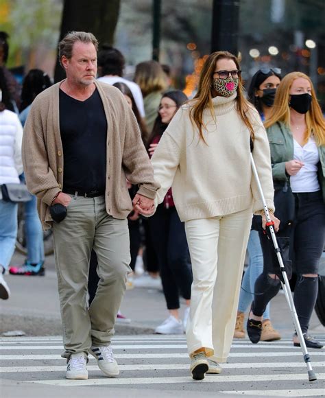 Brooke Shields With Husband Chris Henchy Out In New York 10 Gotceleb