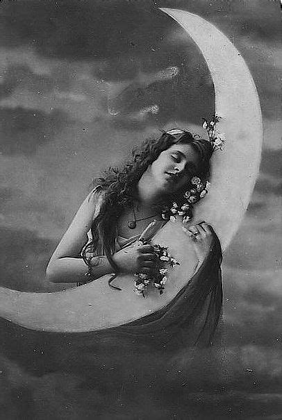 34 Best Moon Goddess Images On Pinterest Moonlight La Luna And The Moon