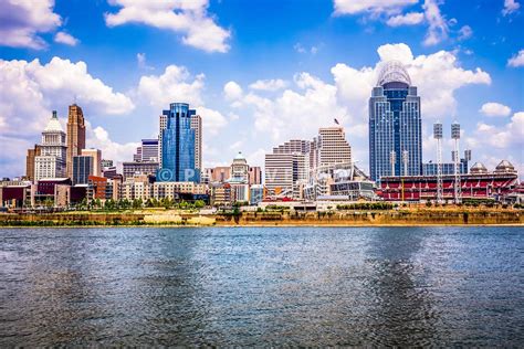 Cincinnati Skyline Wallpapers Top Free Cincinnati Skyline Backgrounds