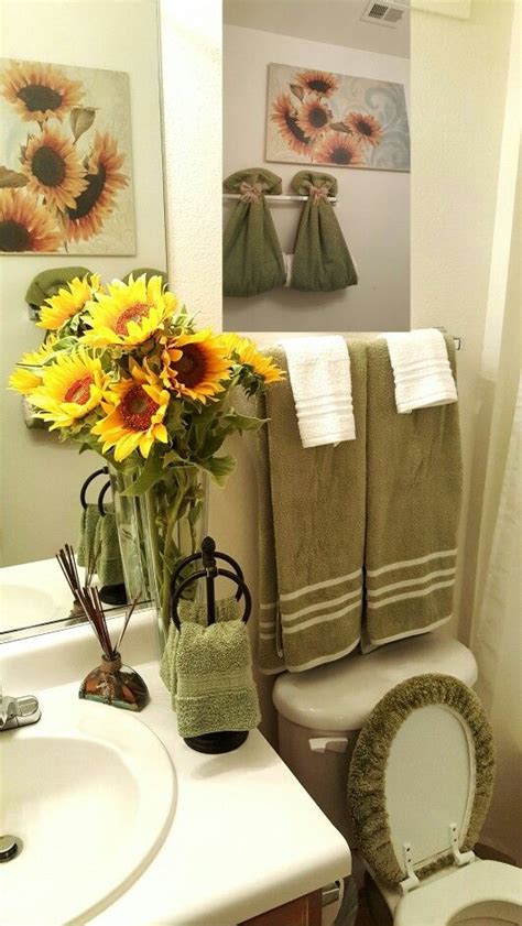 A minimalist theme will ensure your bathroom looks good every season. My Sunflower theme bathroom #designmynewbathroom ...