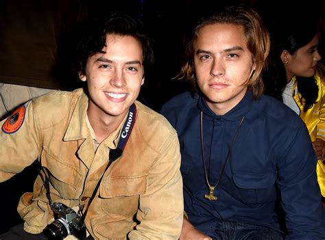 Dylan Y Cole Sprouse Están Trabajando Juntos Pero No Es Exactamente Lo