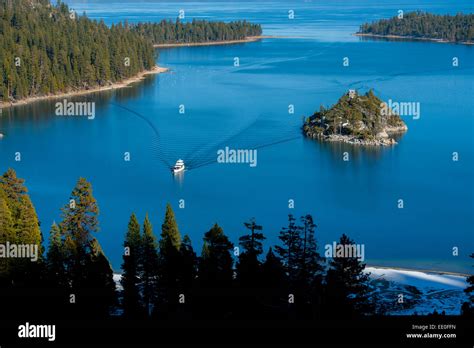 Usa California Ca Lake Tahoe Emerald Bay And Fannette Island Tour Boat