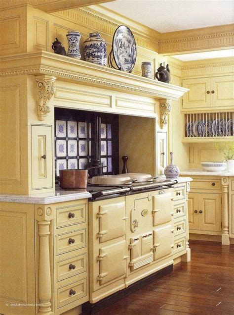 Country kitchen cabinets, wrentham, alberta. Wonderful English Country kitchen. There is even a ...