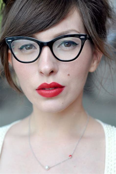 40 Beautiful Bangs On Women With Glasses Ideas Nona Gaya Glasses