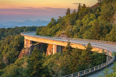 The 5 Best Scenic Drives For A Valentines Day Road Trip