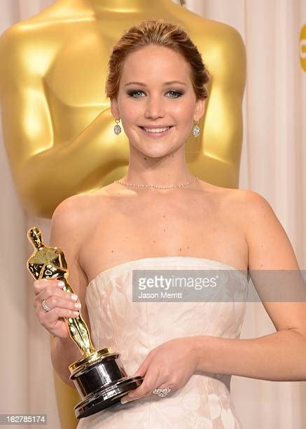 Jennifer Lawrence Oscar 2013 Photos And Premium High Res Pictures