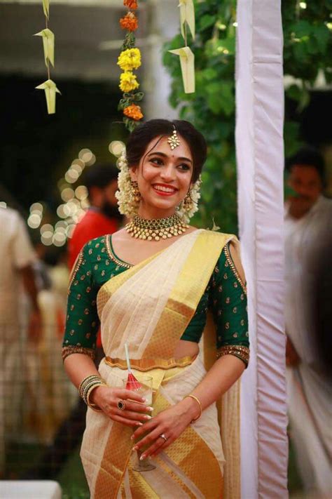 Pin By Alphonsa Thomas On Kerala Bride Kerala Saree Blouse Designs