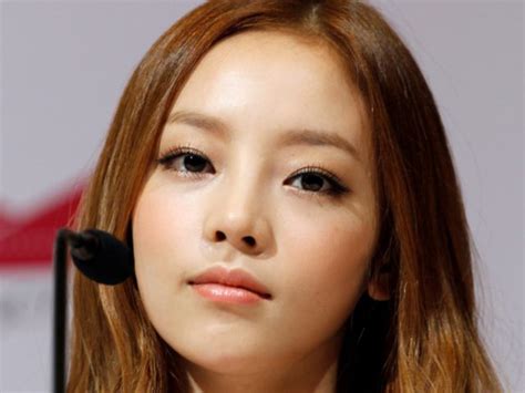 I Will Steel My Heart K Pop Star Apologizes To Fans For