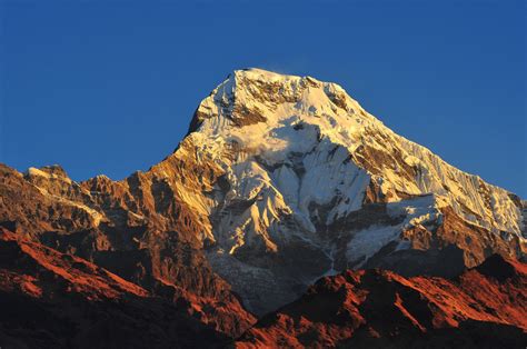 2560x1700 Annapurna Massif Mountain Range Nepal 4k Chromebook Pixel Hd