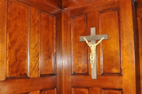 Orbis Catholicus Secundus Your Home Place A Crucifix In A Prominent Place